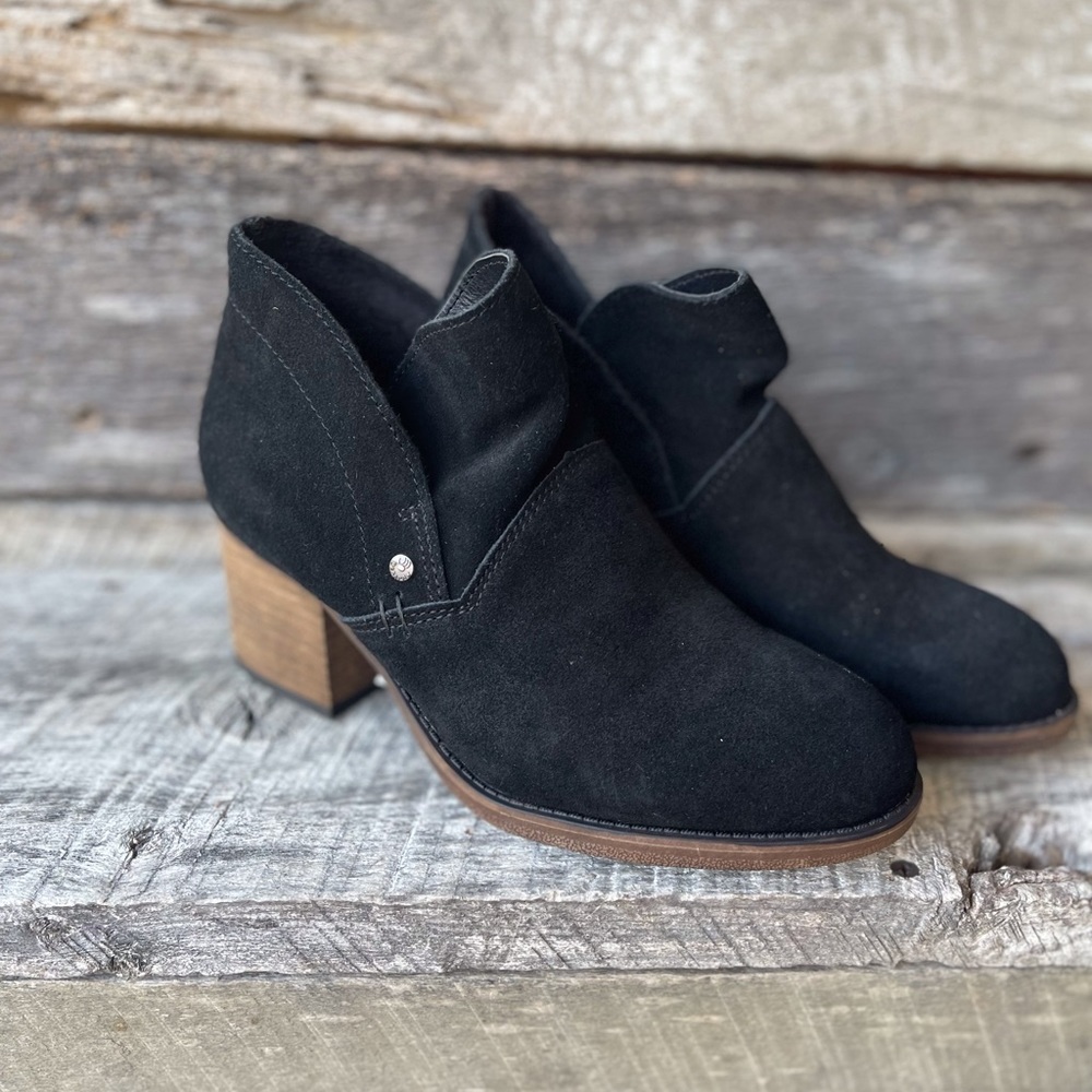 Bear Paws Black Suede Heeled Booties